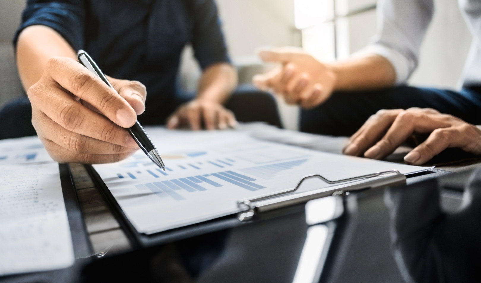 Gdje uložiti novac? Otkrijte prednosti i rizike najpopularnijih investicijskih opcija